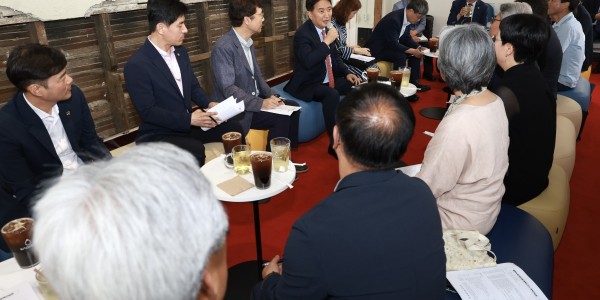 김영환 지사, 일등 충북 환경을 향한 환경단체와 대화 이미지2